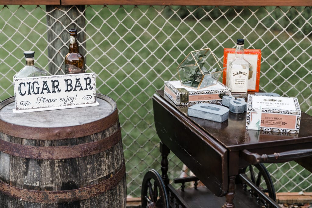 Vintage-inspired cigar bar and whiskey lounge